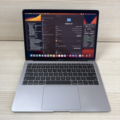MacBook Air 2020  Space  i3 1.1ghz 8/256
